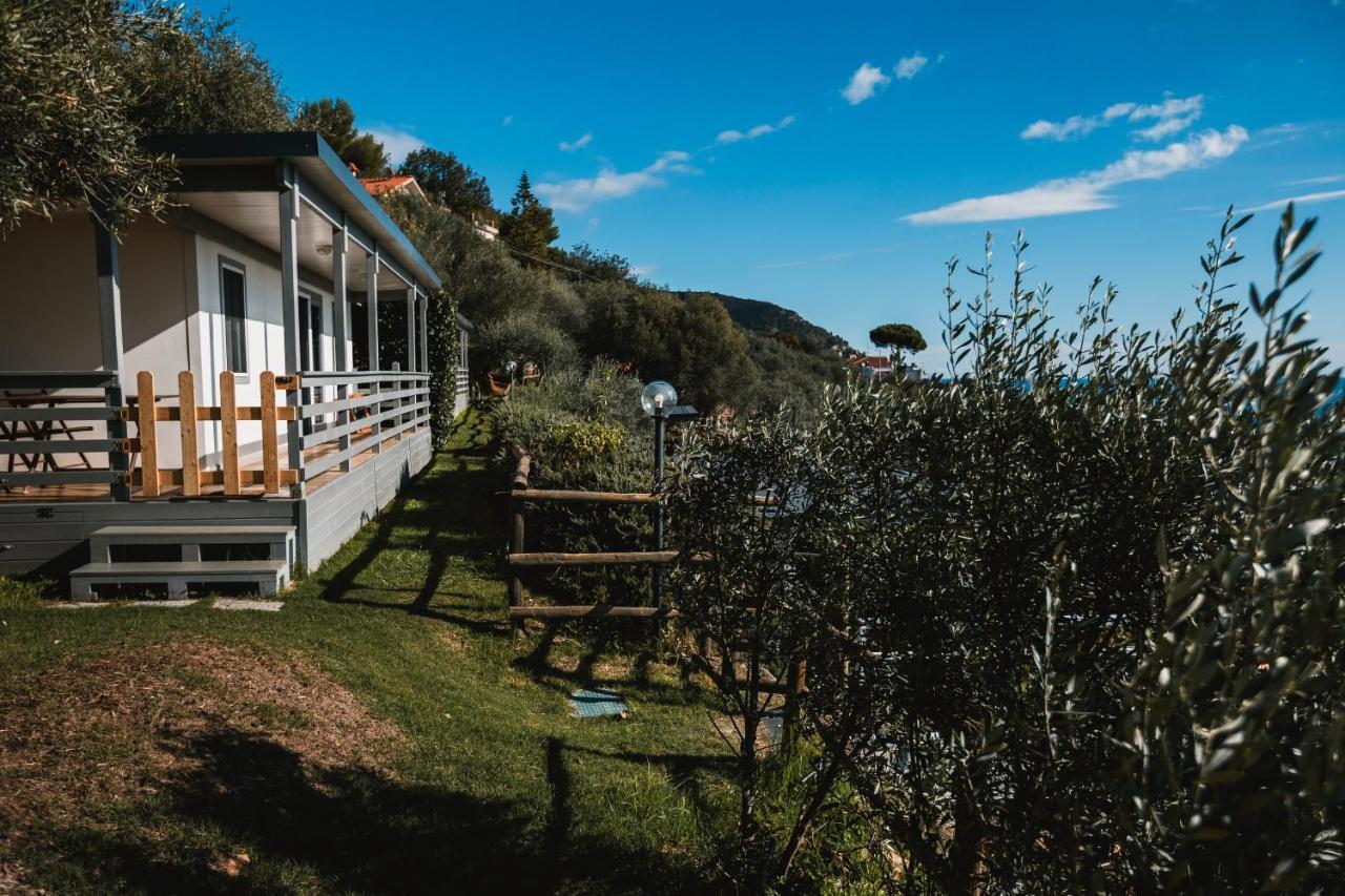 Agriturismo Rose Di Pietra Pietra Ligure Luaran gambar