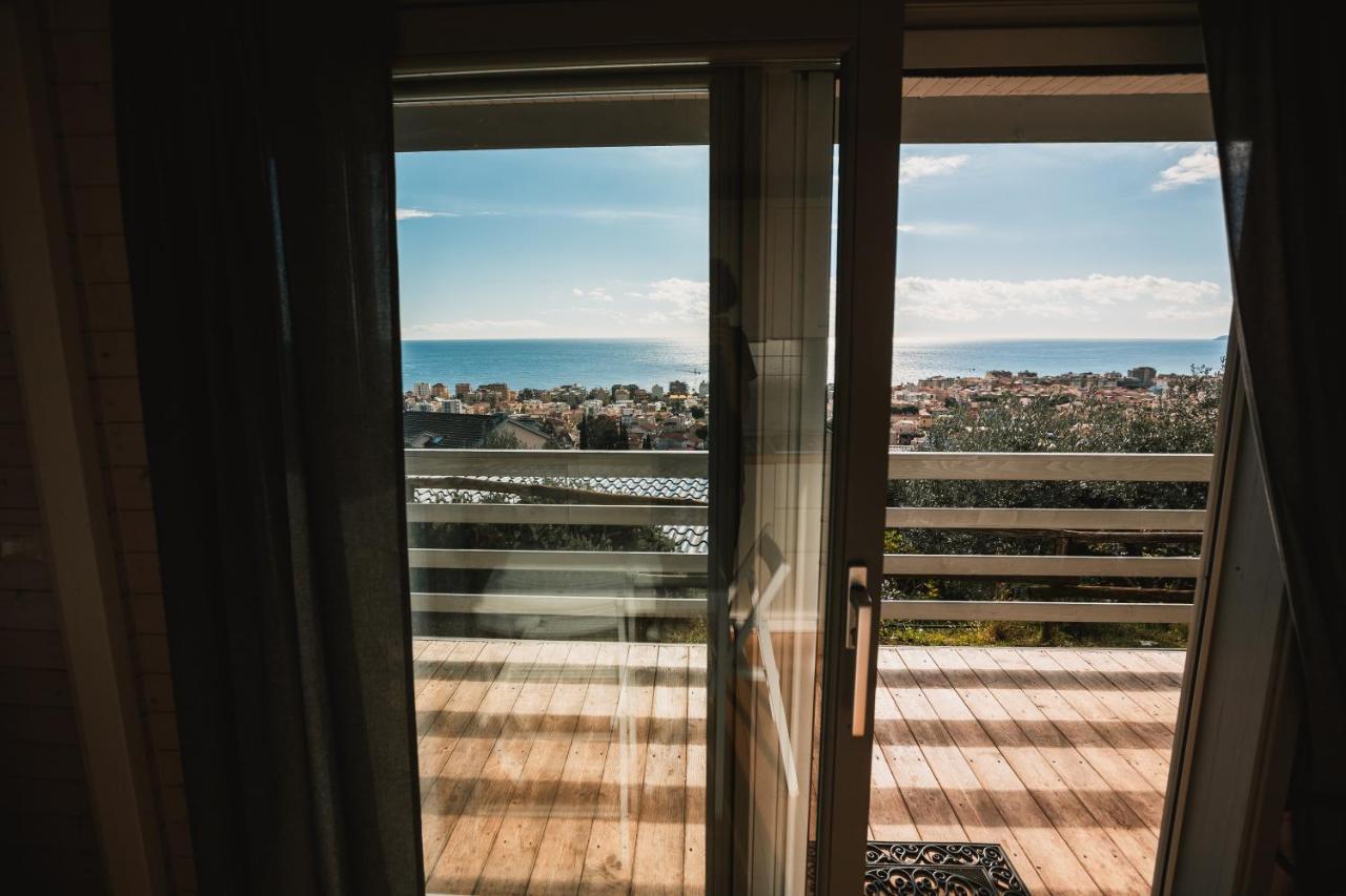 Agriturismo Rose Di Pietra Pietra Ligure Luaran gambar