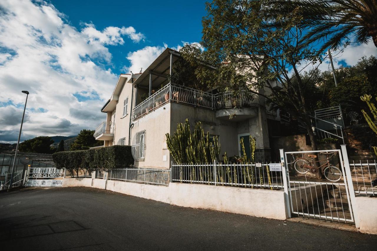 Agriturismo Rose Di Pietra Pietra Ligure Luaran gambar